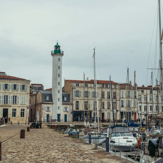 Lost and found in lovely La Rochelle 🇫🇷