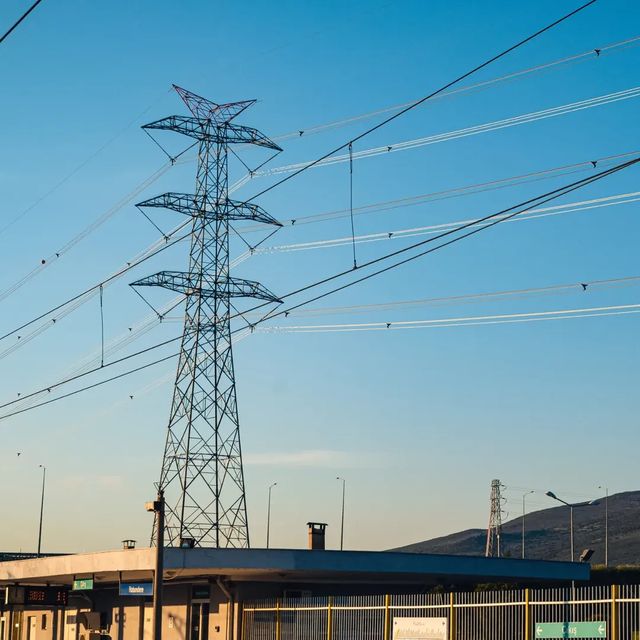 Wires, gears and trains.